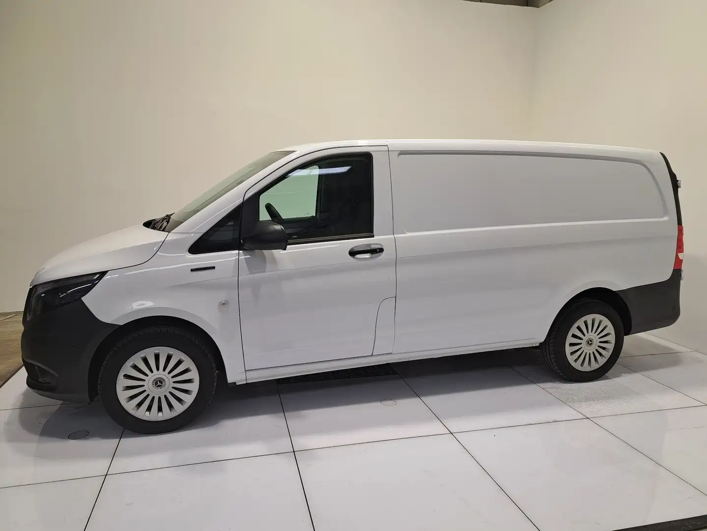 Mercedes-Benz Vito eVito 111 Furgone Long 41 kWh Wit - 2