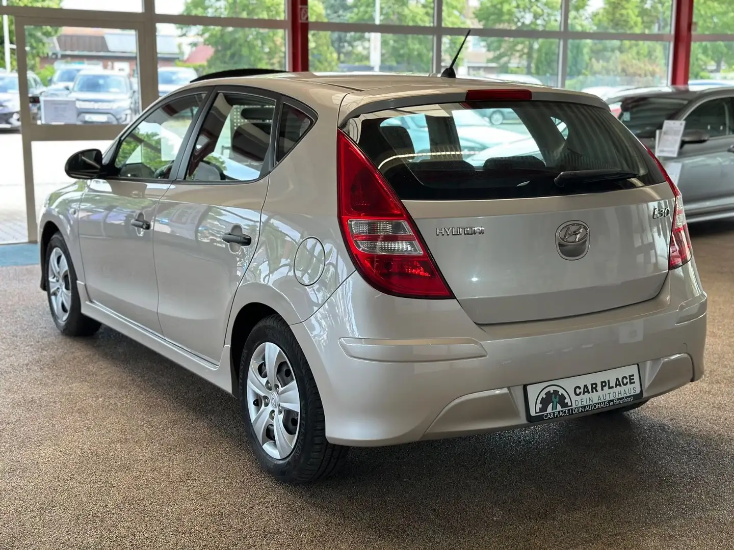 Hyundai i30 CW 1.4 Edition Plus Beżowy - 2
