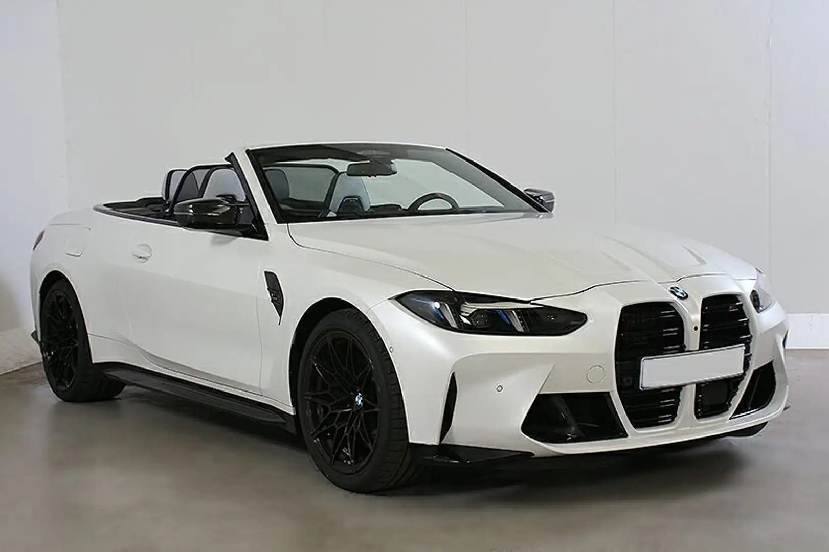 BMW M4 Matt Ultimate Carbon Vmax LCI II Individual Weiß - 2