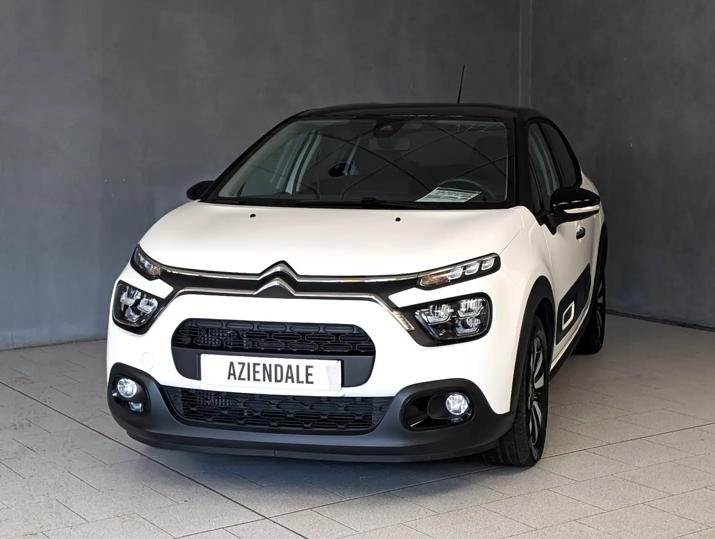 Citroen C3 1.2 PURETECH 110CV EAT6 SHINE Bianco - 2