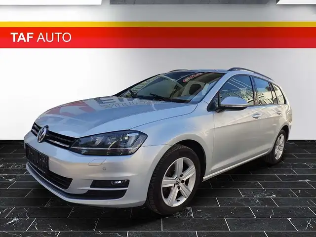 Volkswagen Golf view 2