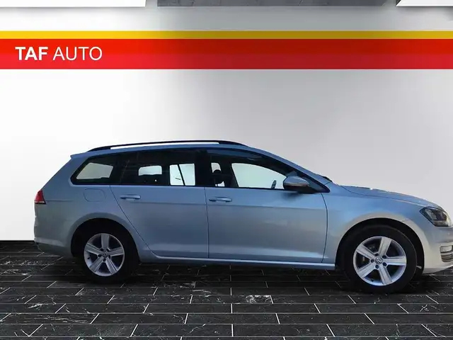 Volkswagen Golf view 6