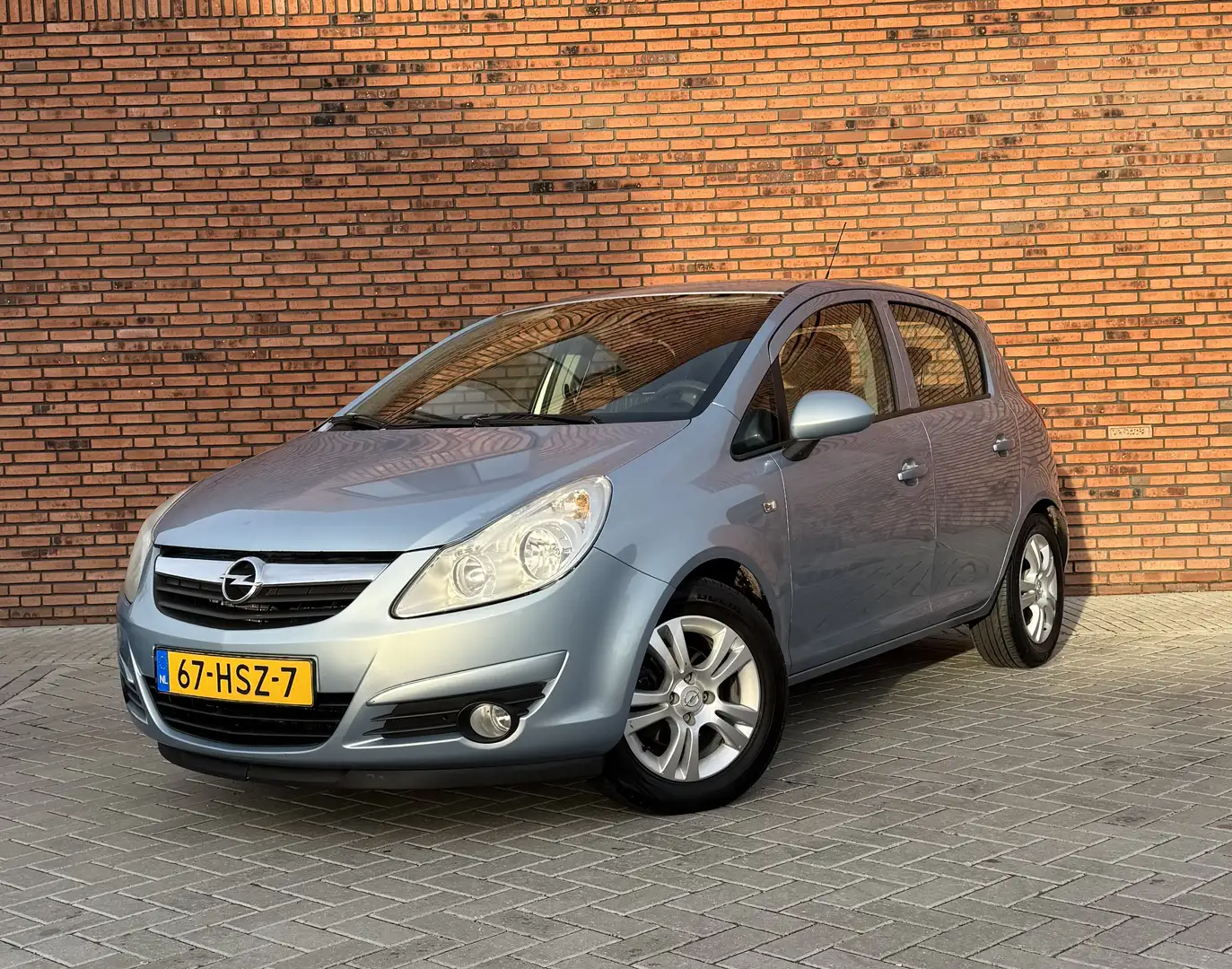 Opel Corsa 1.4-16V Enjoy, NEW APK, AIRCO,elektr. ramen Blauw - 2