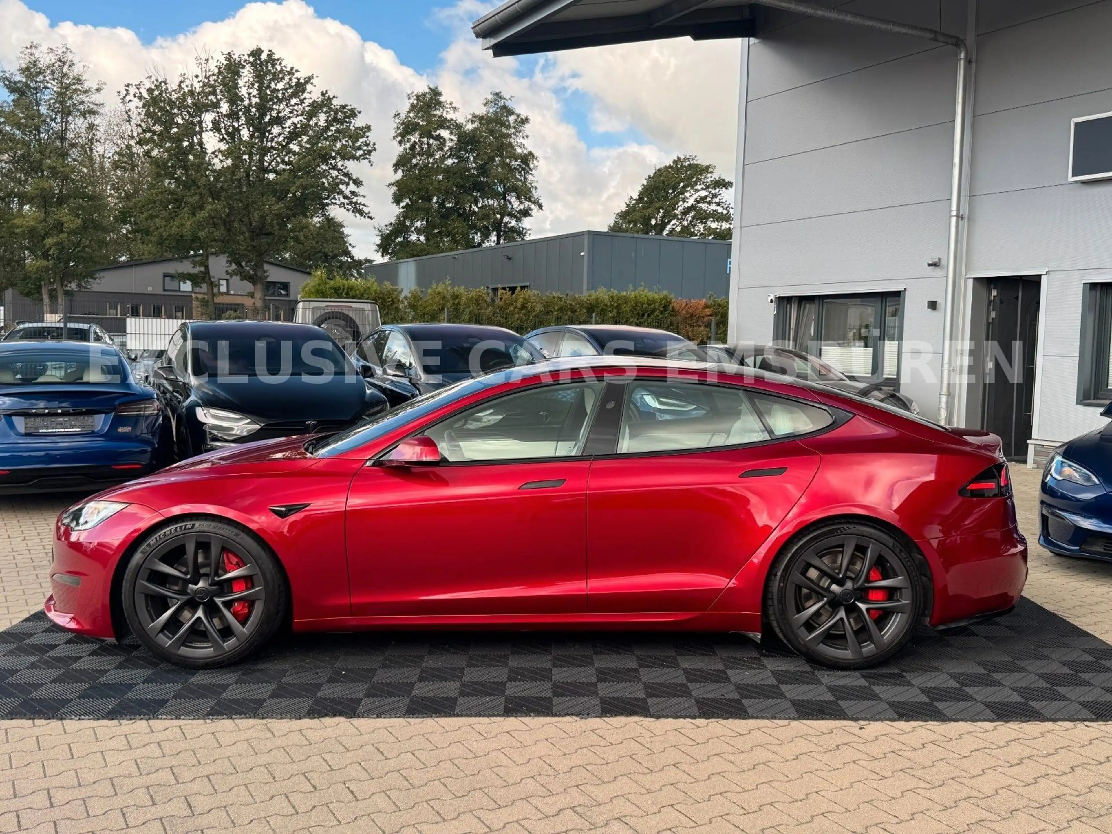 Tesla Model S MODEL S PLAID | ULTRA RED | FULL SELF DRIVE 4| — photo 4