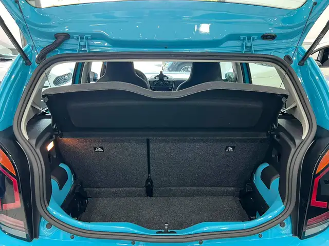 Volkswagen Up! view 16