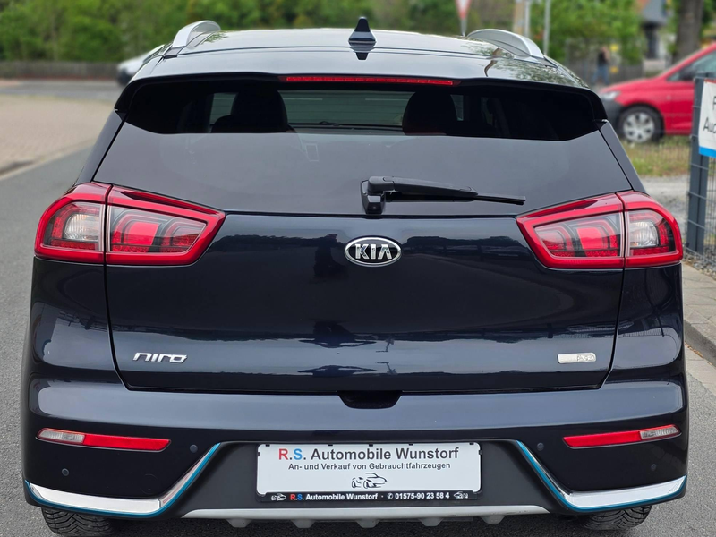 Kia Niro Vision Plug-in Hybrid — photo 5