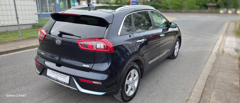 Kia Niro Vision Plug-in Hybrid — photo 3