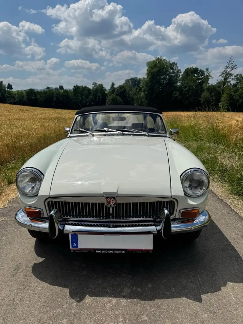 MG MGB White - 2