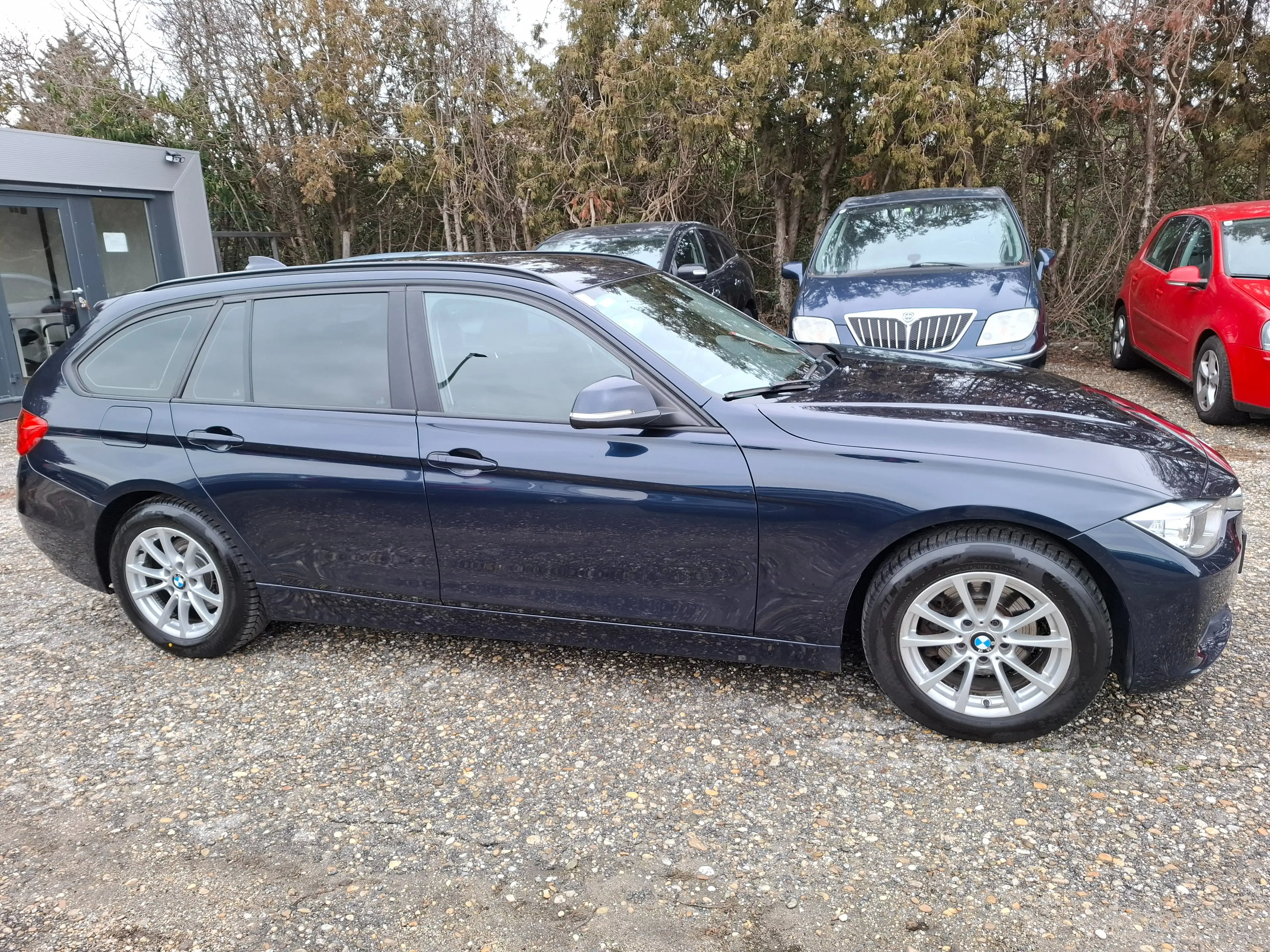 BMW 316 316i Touring Advantage Aut. Ö-Paket — photo 2