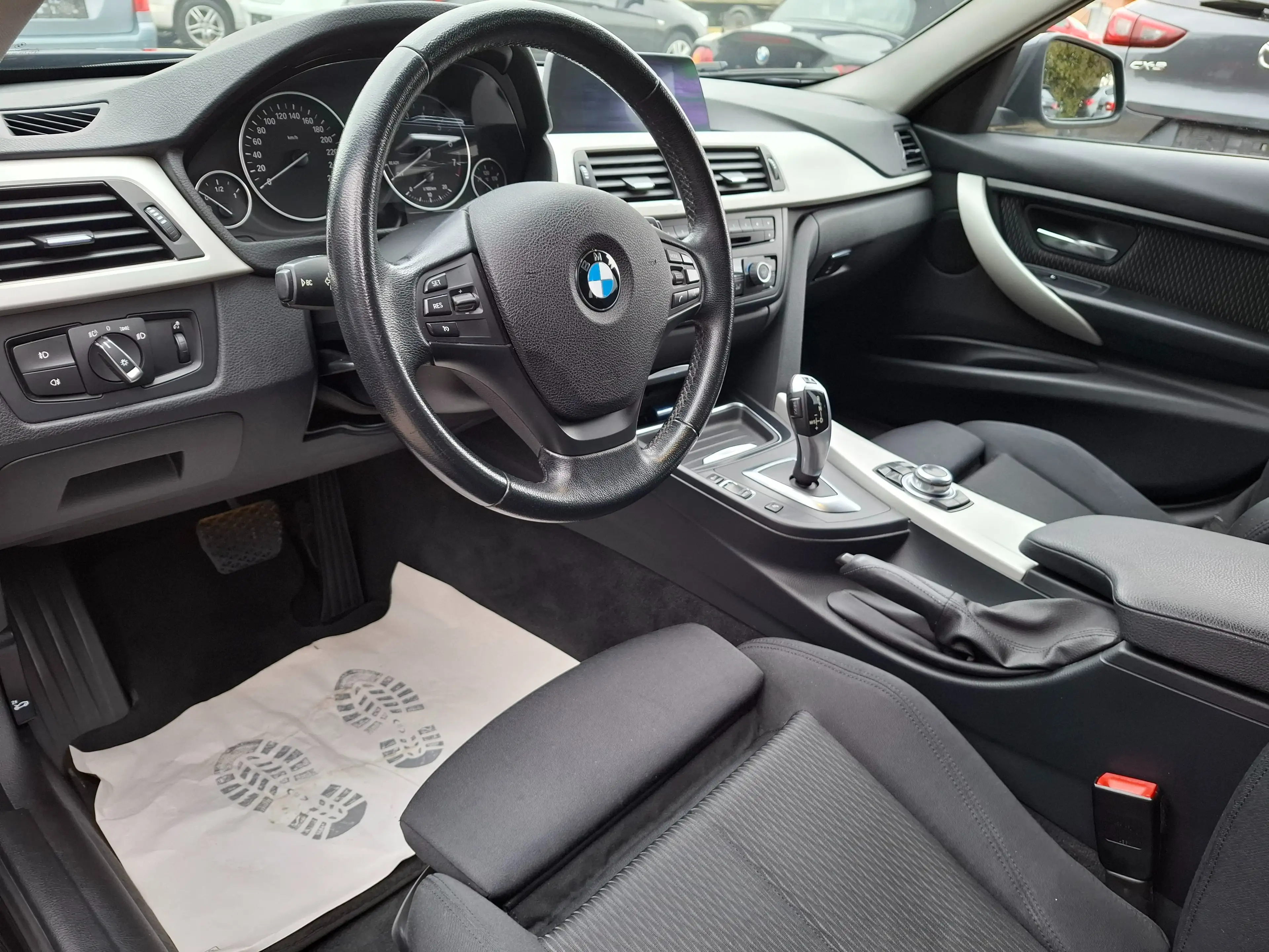 BMW 316 316i Touring Advantage Aut. Ö-Paket — photo 8