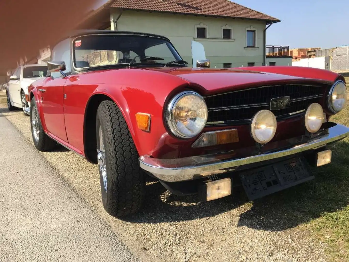 Triumph TR6 Rojo - 1