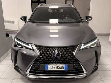 UX 250h 2.0 F-Sport 2wd cvt