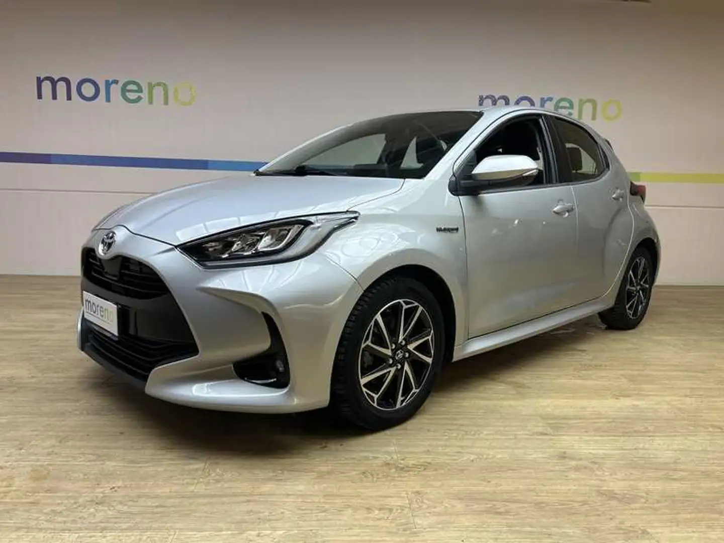 Toyota Yaris 1.5 Hybrid Trend Argento - 1