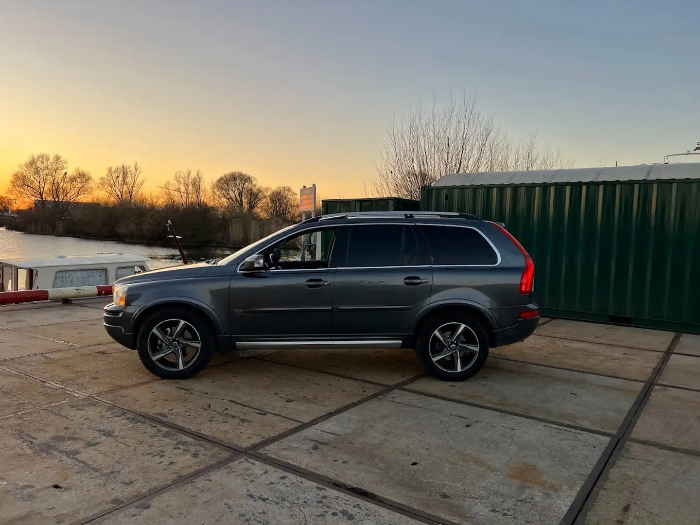 Volvo XC90 4.4 V8 Grijs - 2