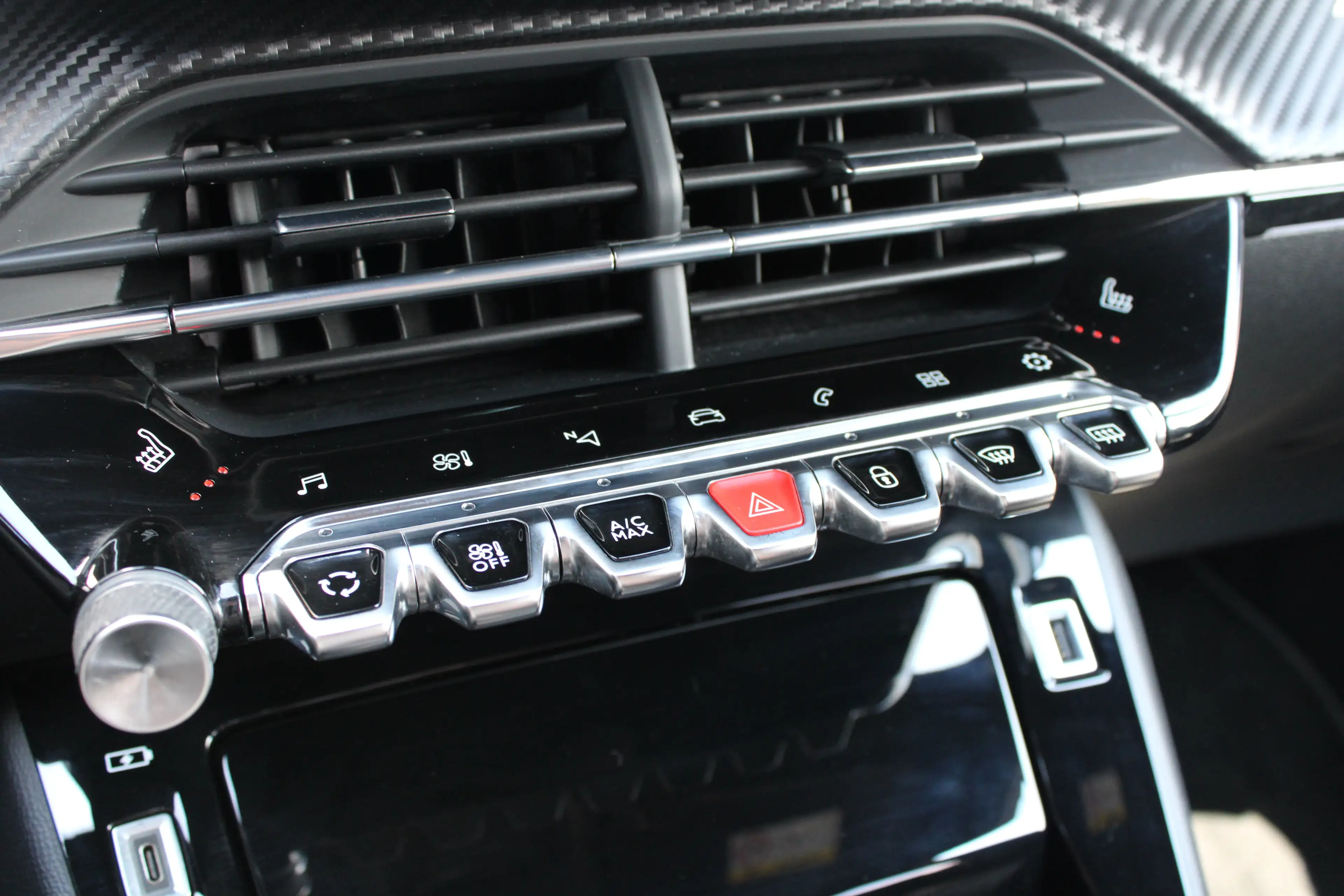 Peugeot 208 1.2 PureTech GT Pack | Navigatie | Camera | Stoelv — photo 24