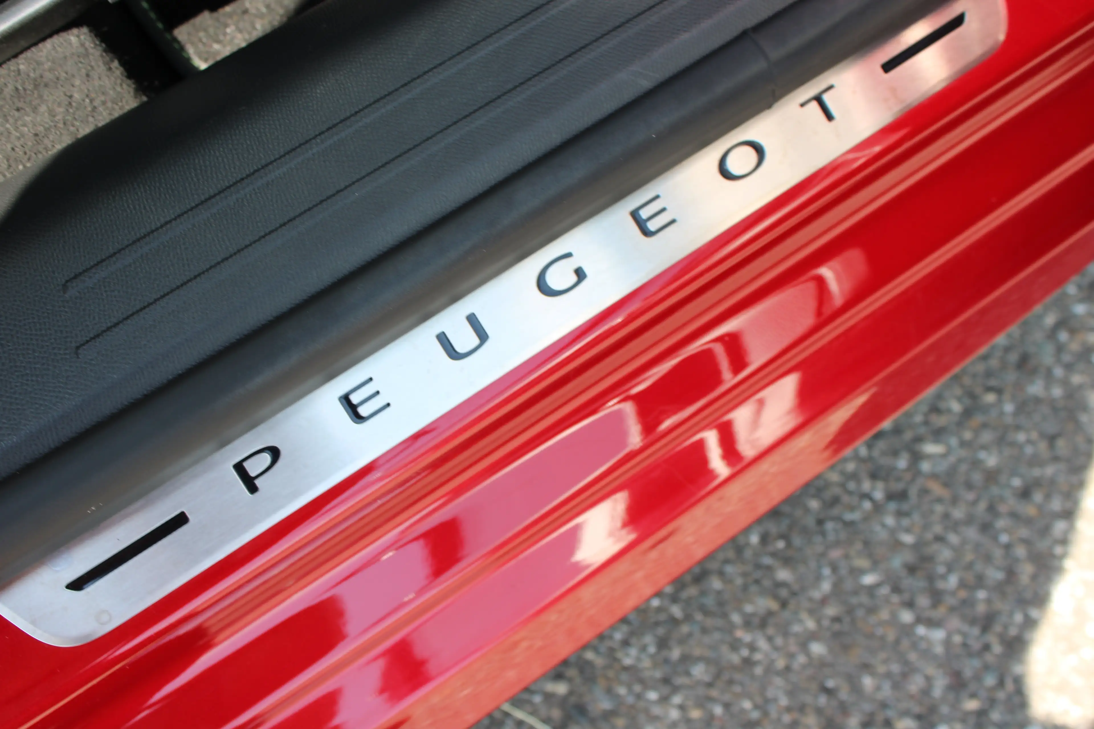 Peugeot 208 1.2 PureTech GT Pack | Navigatie | Camera | Stoelv — photo 7