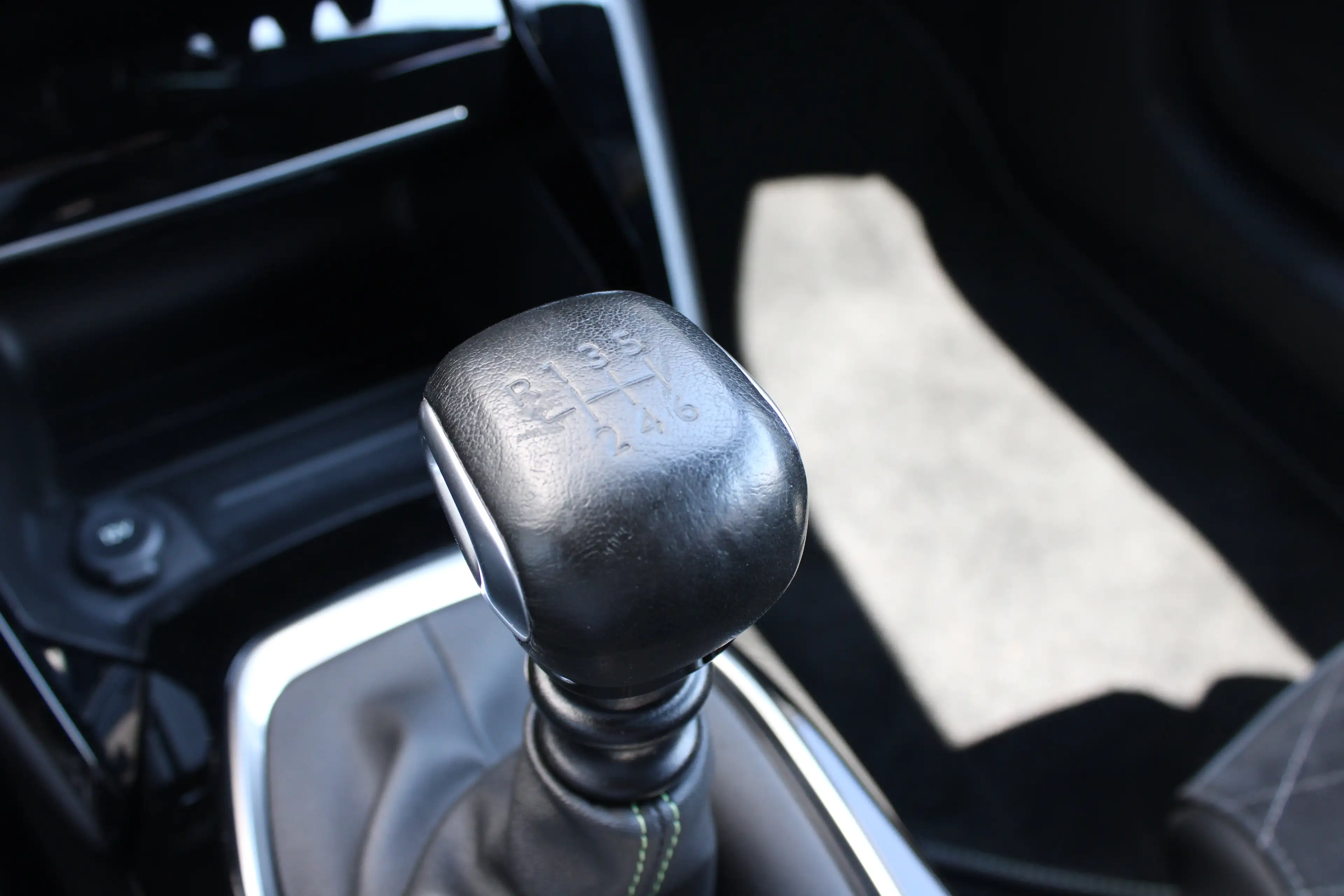 Peugeot 208 1.2 PureTech GT Pack | Navigatie | Camera | Stoelv — photo 23