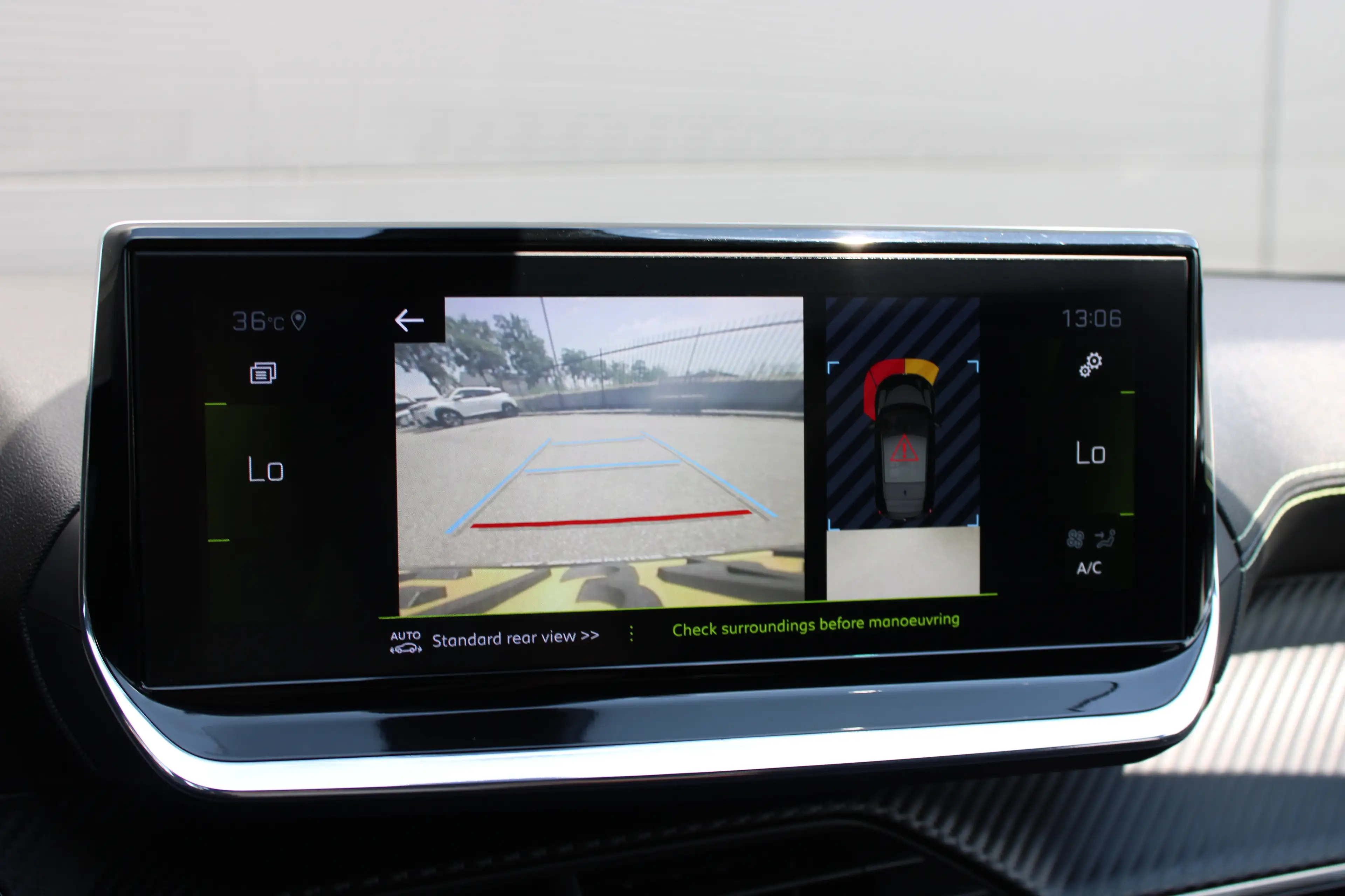 Peugeot 208 1.2 PureTech GT Pack | Navigatie | Camera | Stoelv — photo 27