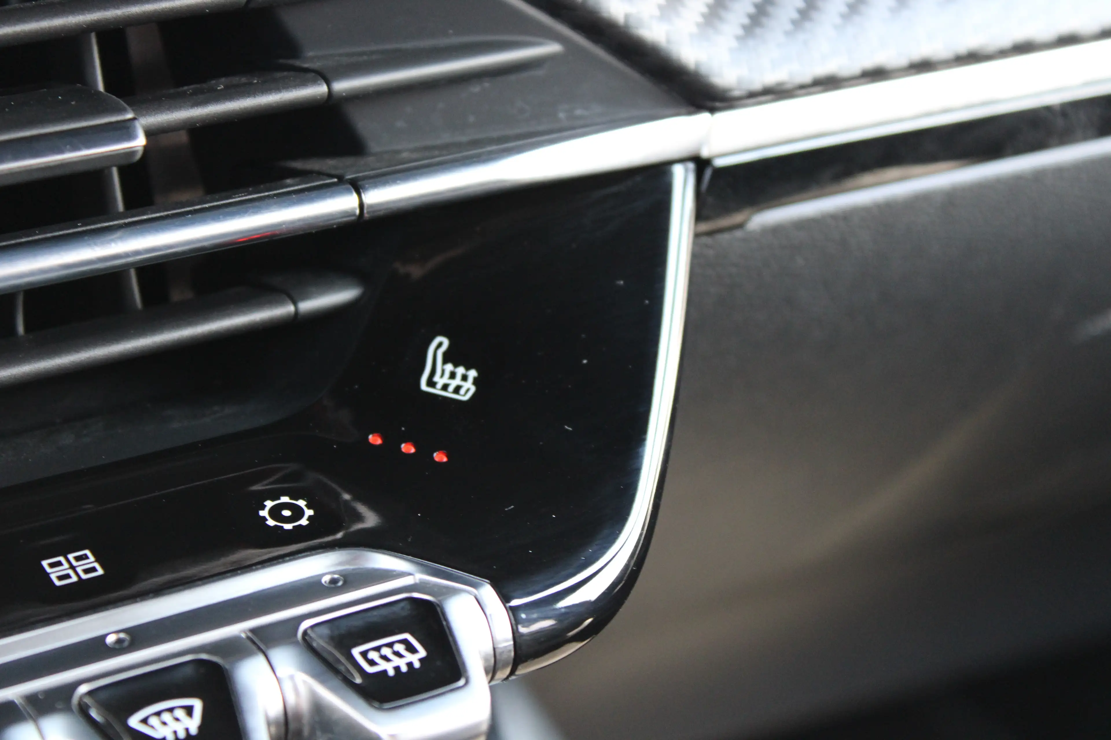 Peugeot 208 1.2 PureTech GT Pack | Navigatie | Camera | Stoelv — photo 25