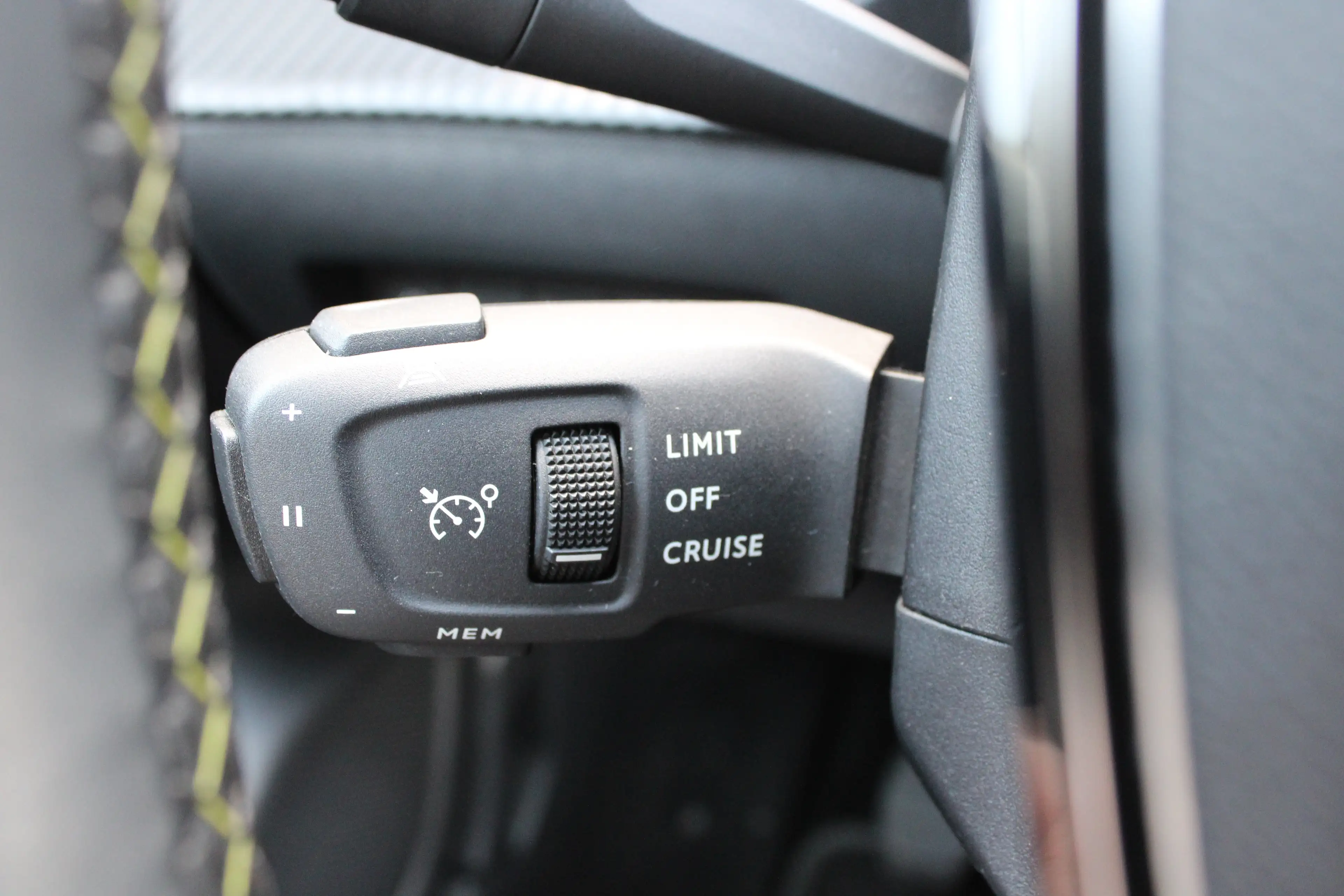 Peugeot 208 1.2 PureTech GT Pack | Navigatie | Camera | Stoelv — photo 21