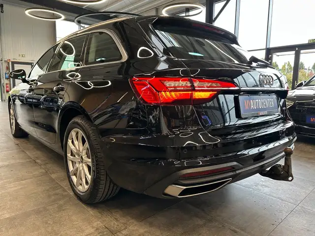 Audi A4 view 6
