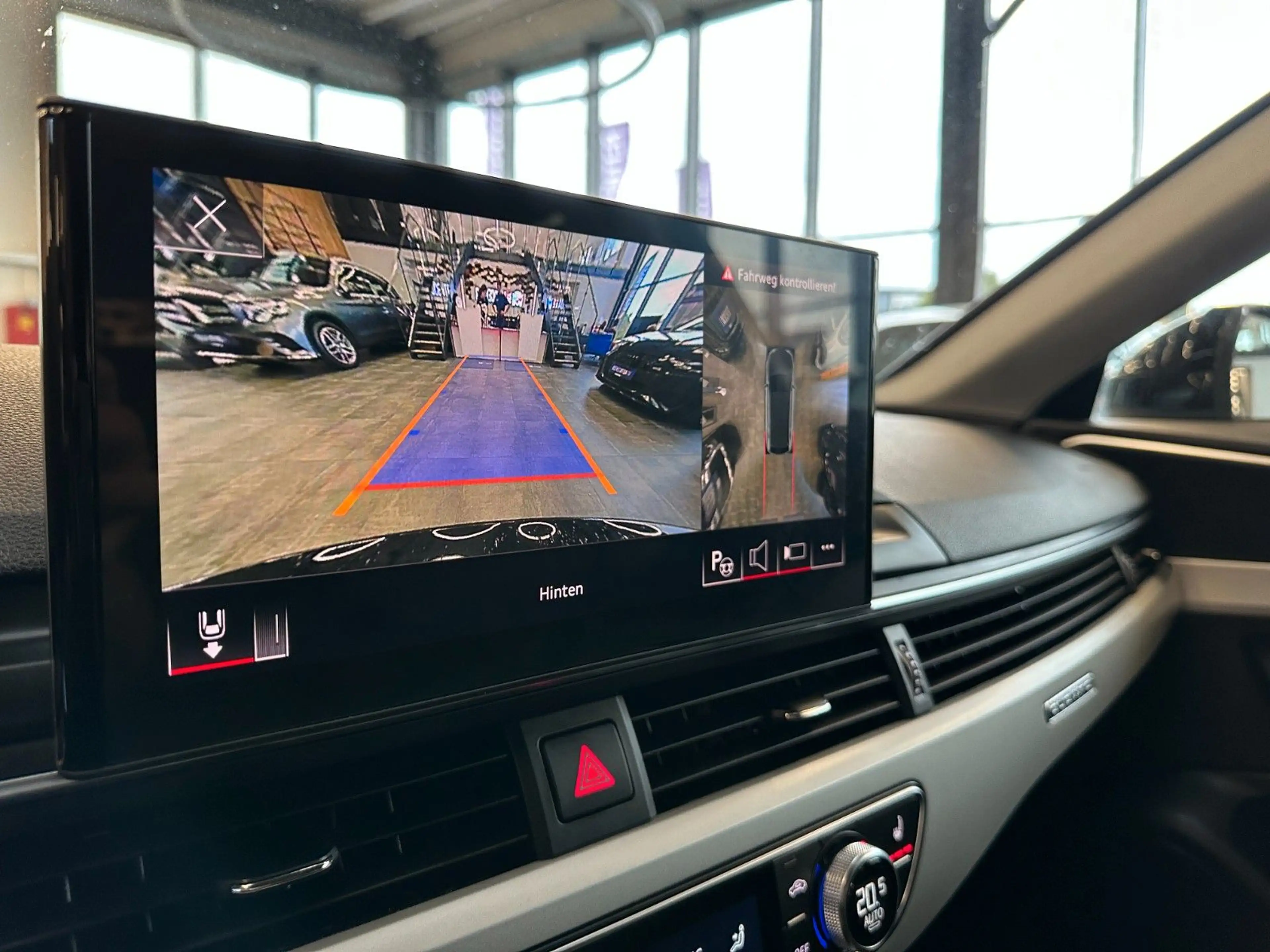 Audi A4 *360°AHK*ACC*NAV*3-ZONEN*CARPLAY*TOTWINKEL* — photo 15