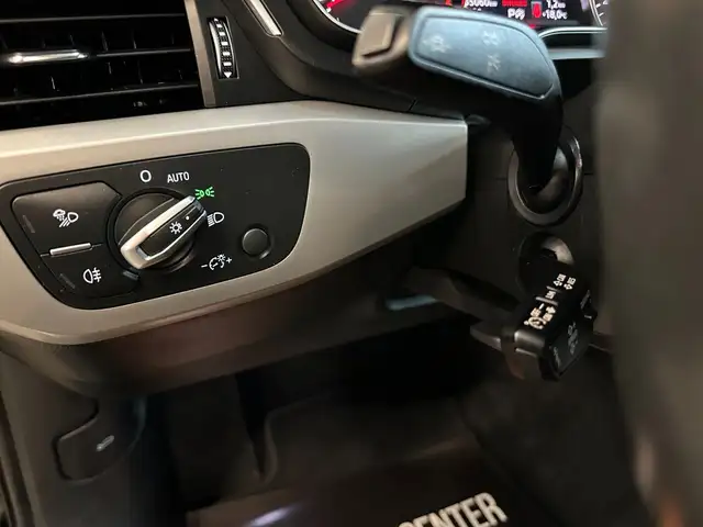 Audi A4 view 10