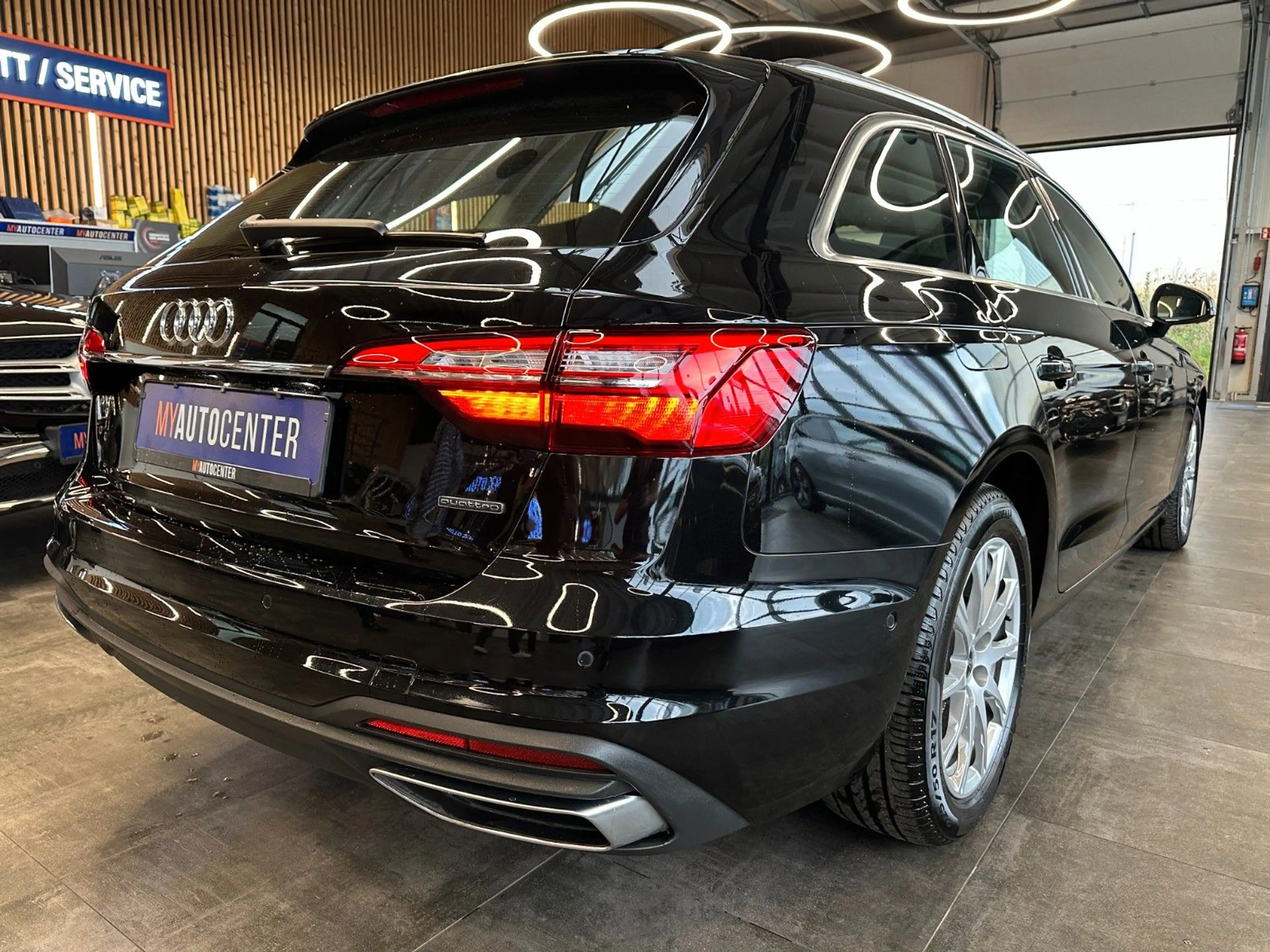 Audi A4 *360°AHK*ACC*NAV*3-ZONEN*CARPLAY*TOTWINKEL* — photo 2