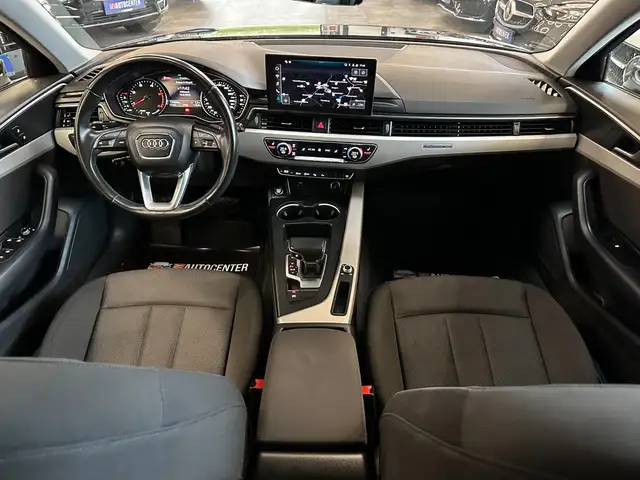 Audi A4 view 7