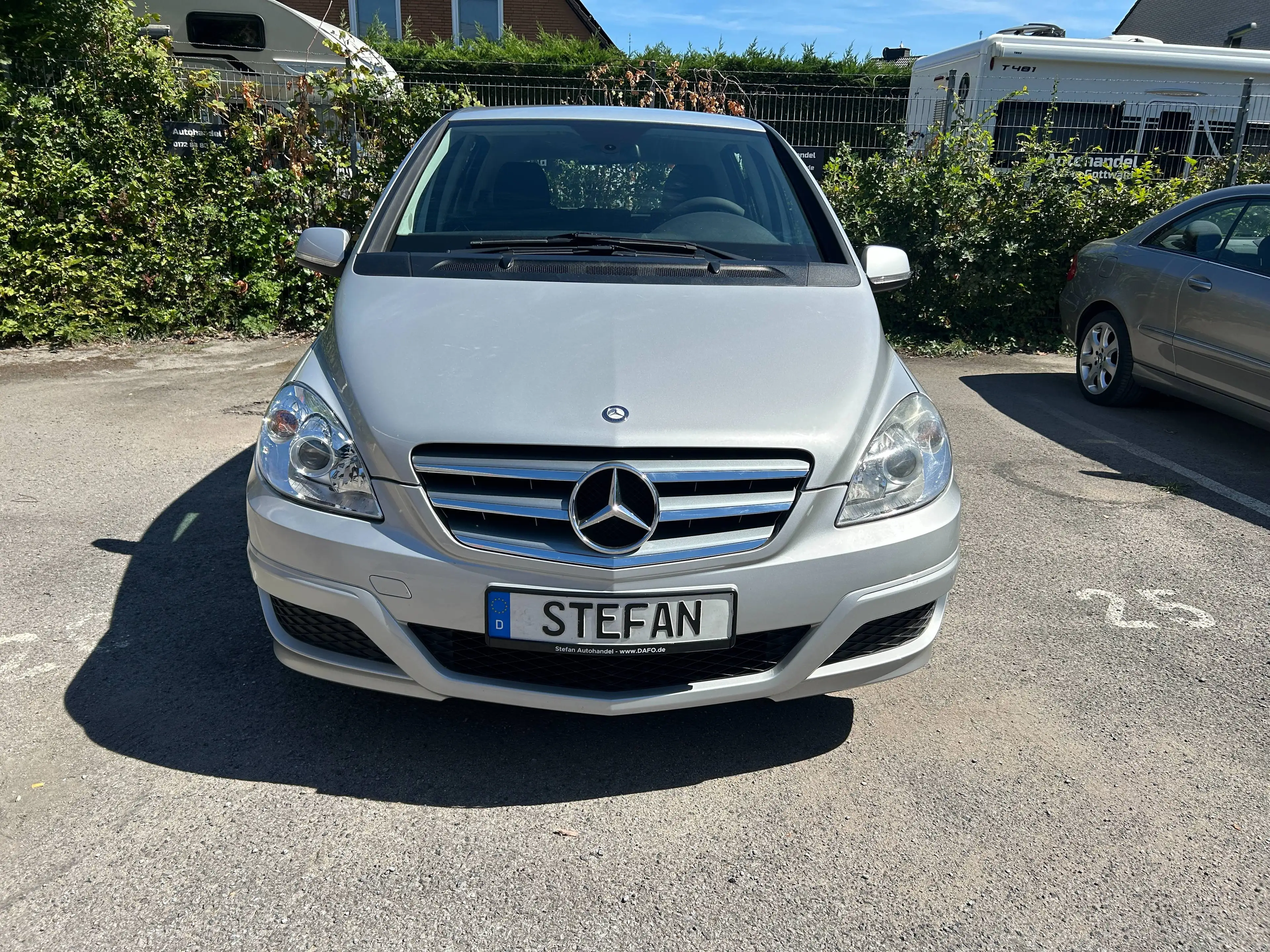 Mercedes-Benz B 180 B 180 Klima, Navi, Bluetooth, Allwetter-Reifen, Top Auto — photo 2