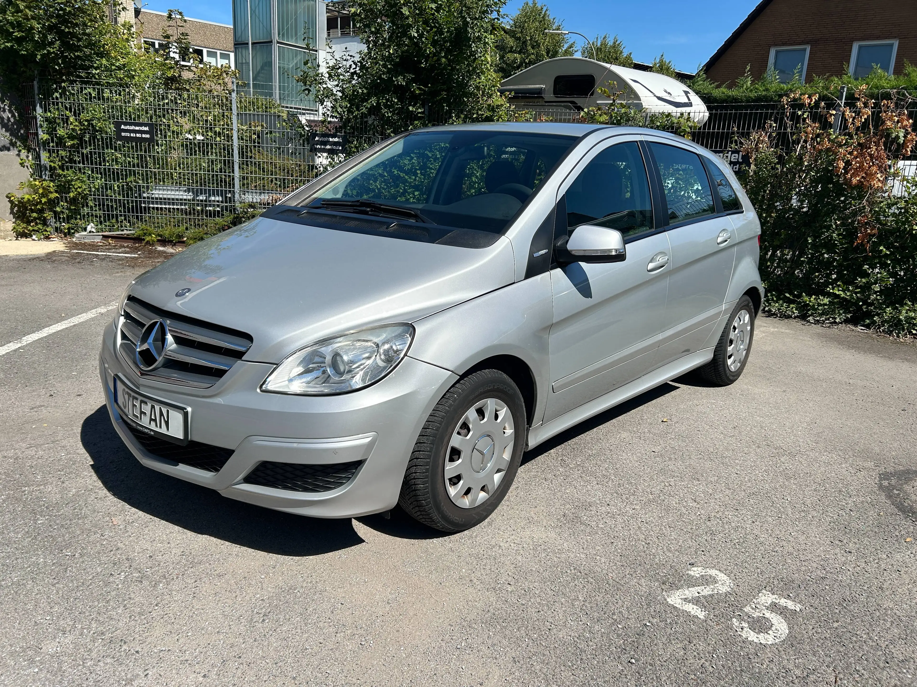 Mercedes-Benz B 180 B 180 Klima, Navi, Bluetooth, Allwetter-Reifen, Top Auto