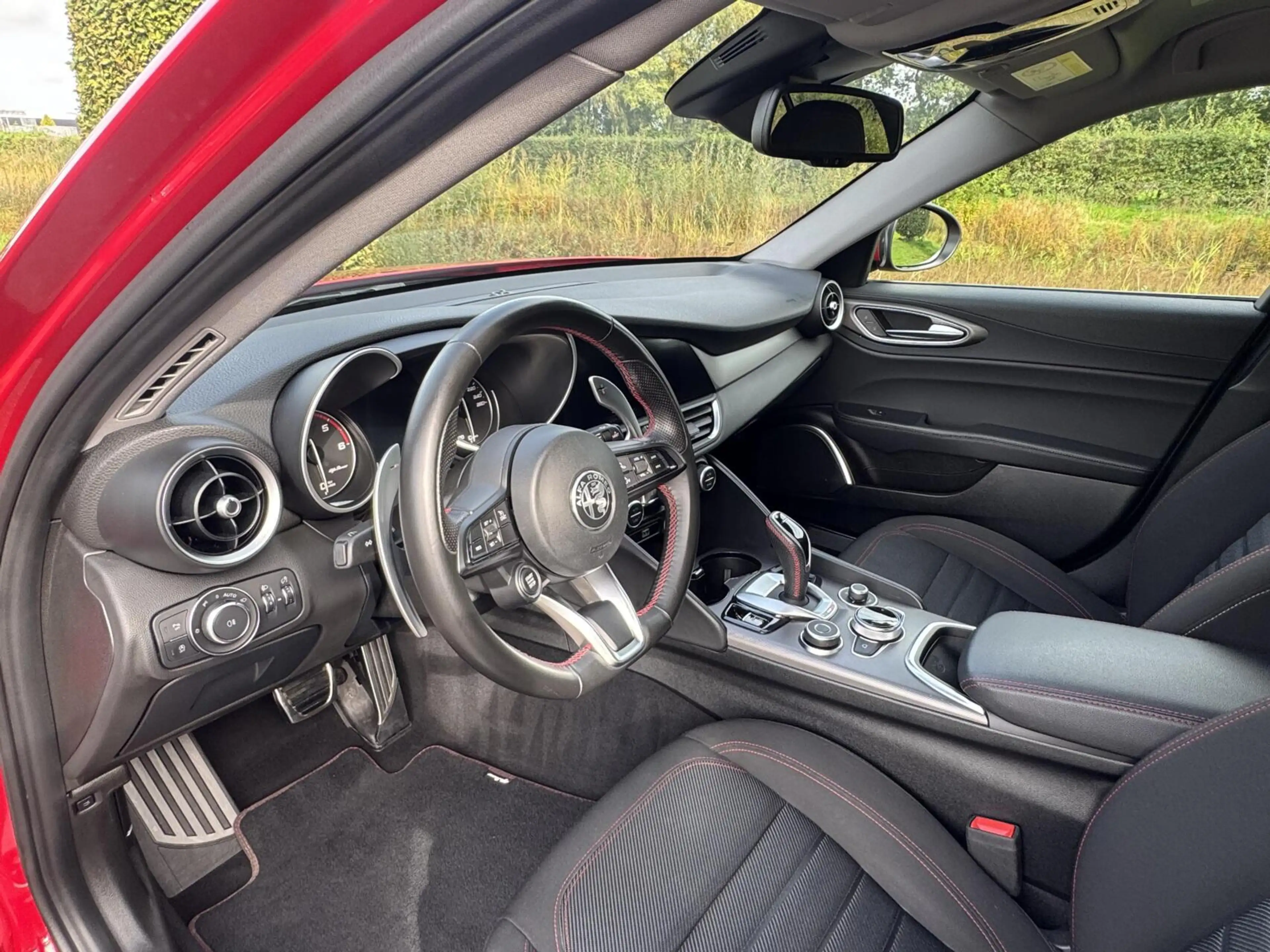 Alfa Romeo Giulia 2.2jtdm, 91dkm, 240pk, 19 inch, flippers — photo 10