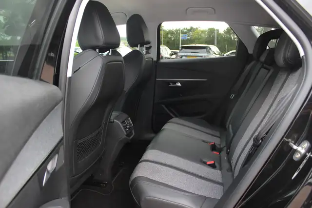 Peugeot 3008 view 11
