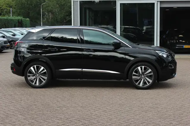 Peugeot 3008 view 5