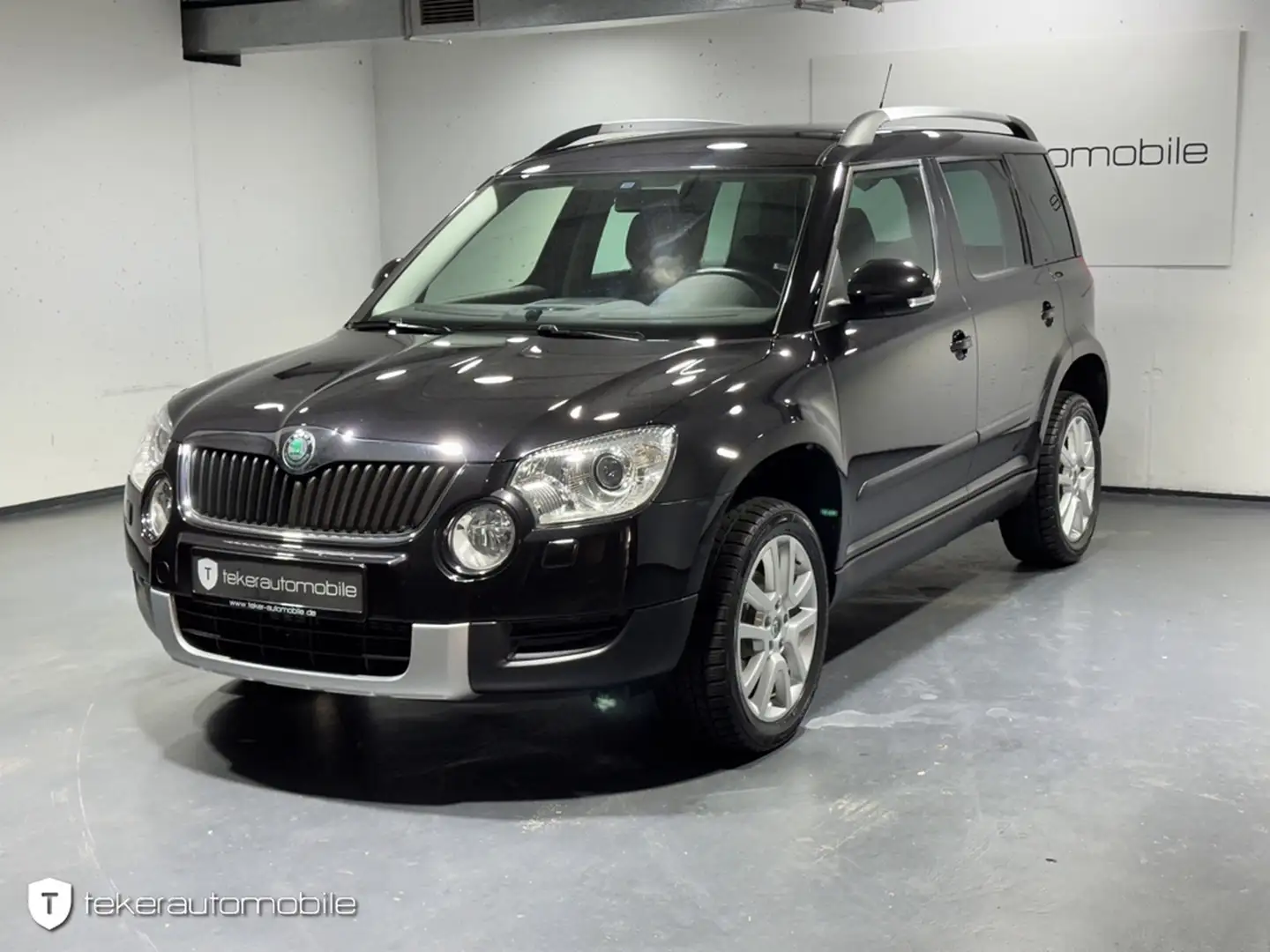 Skoda Yeti Experience *DSG*Alcantara*Navi*Xenon* Schwarz - 1