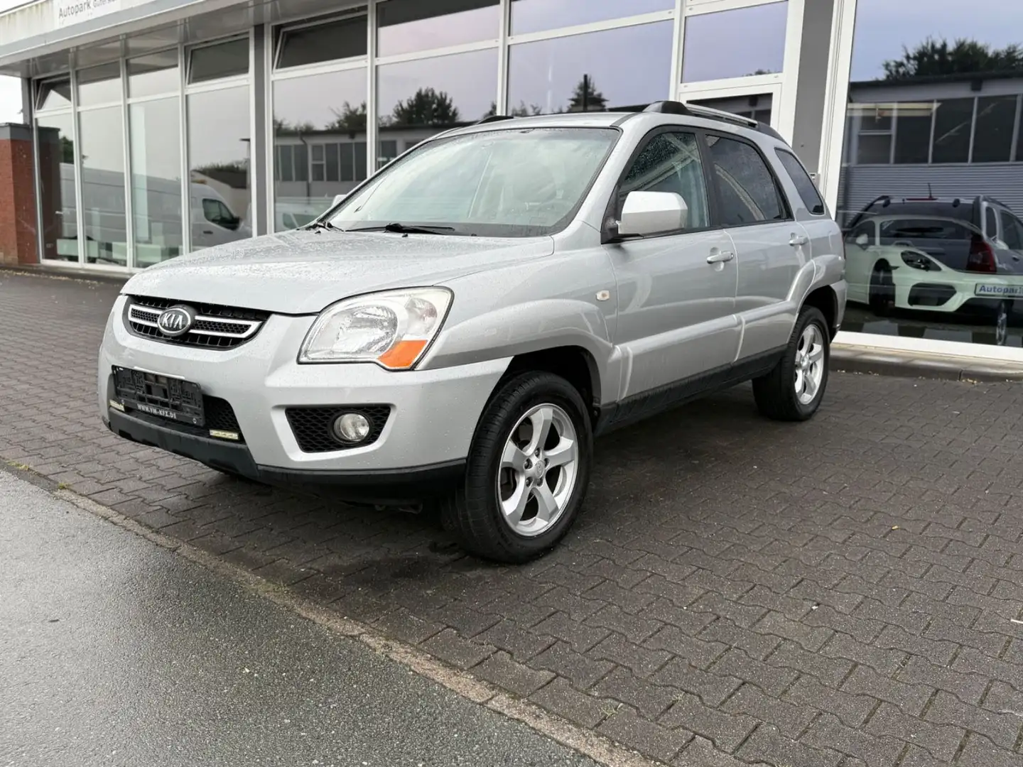 Kia Sportage EX 2WD*Navi*SHG*DVD*KLIMA*AHK abnehmbar Zilver - 1