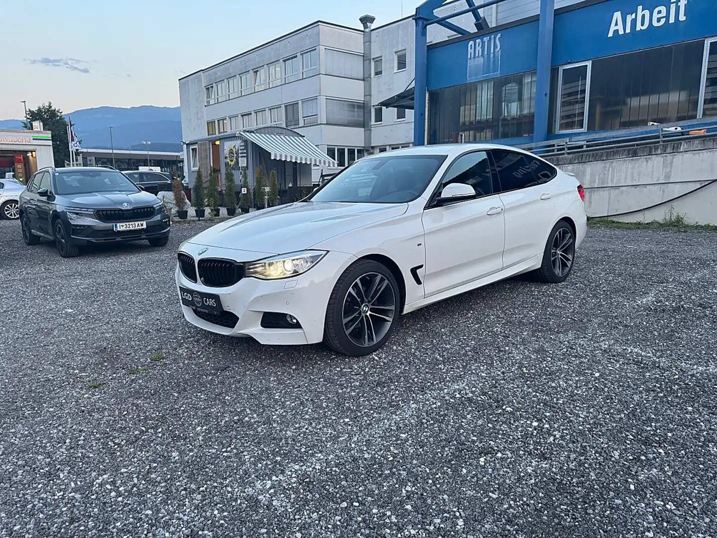 BMW 320 320 d xDrive Weiß - 1
