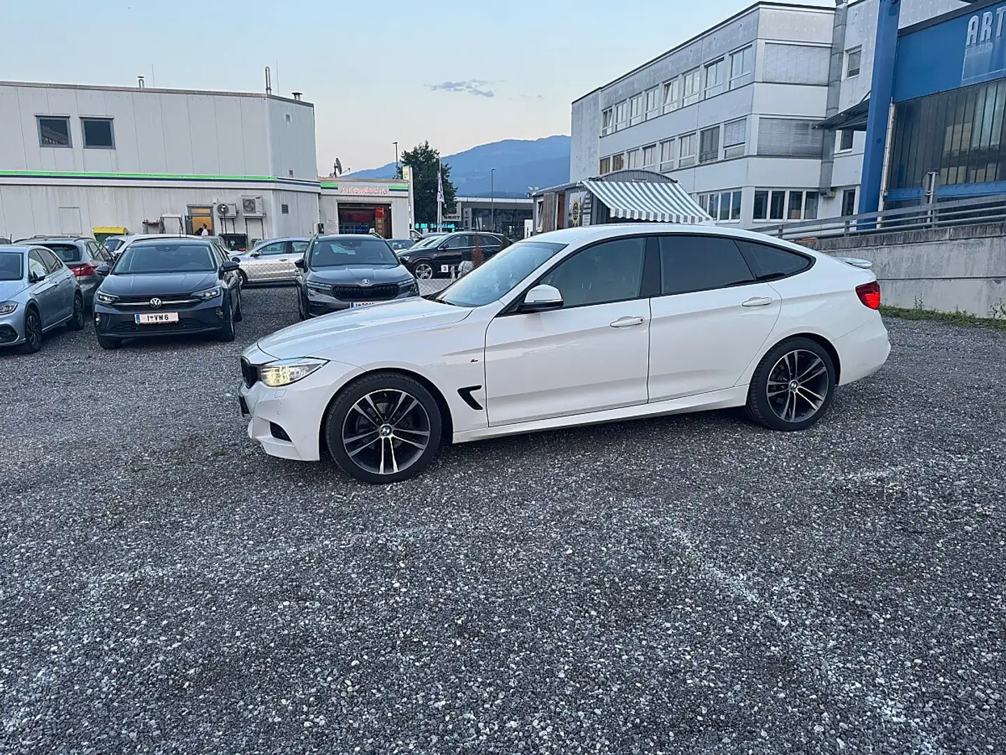 BMW 320 320 d xDrive Weiß - 2