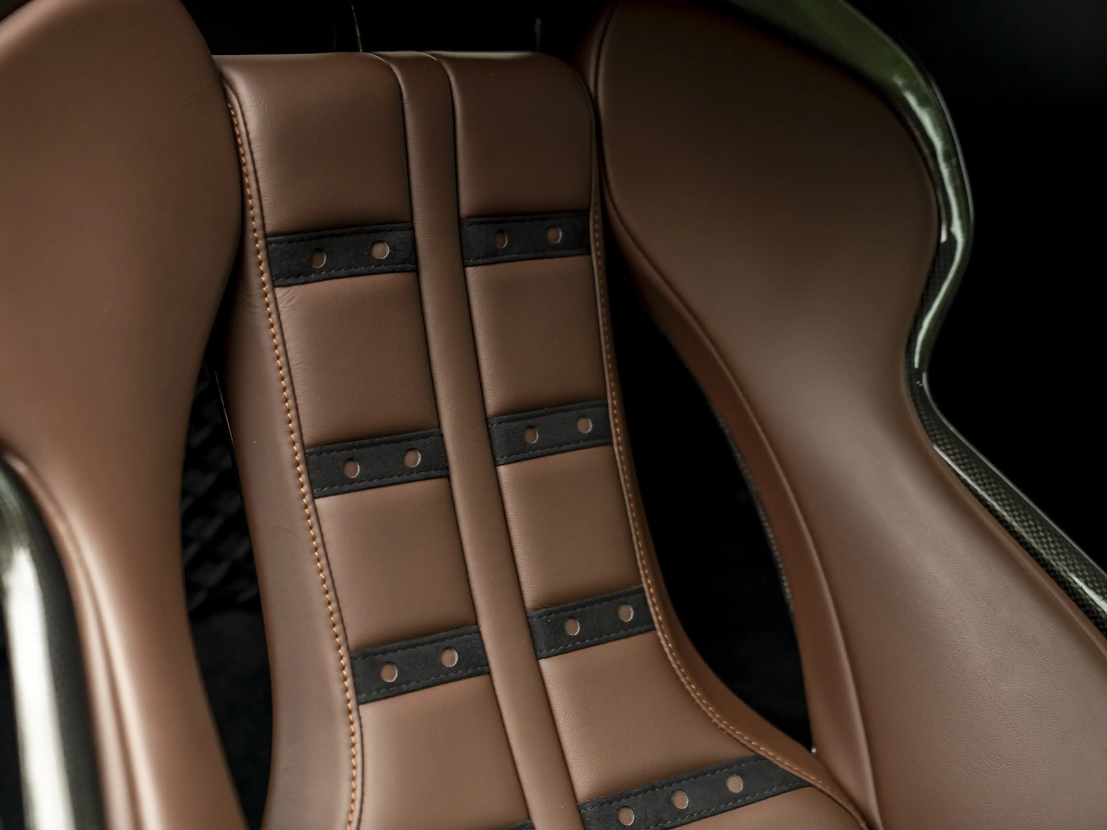 Ferrari 296 GTB 3.0 V6 | Lift | Cioccolato Racing Seats — photo 41