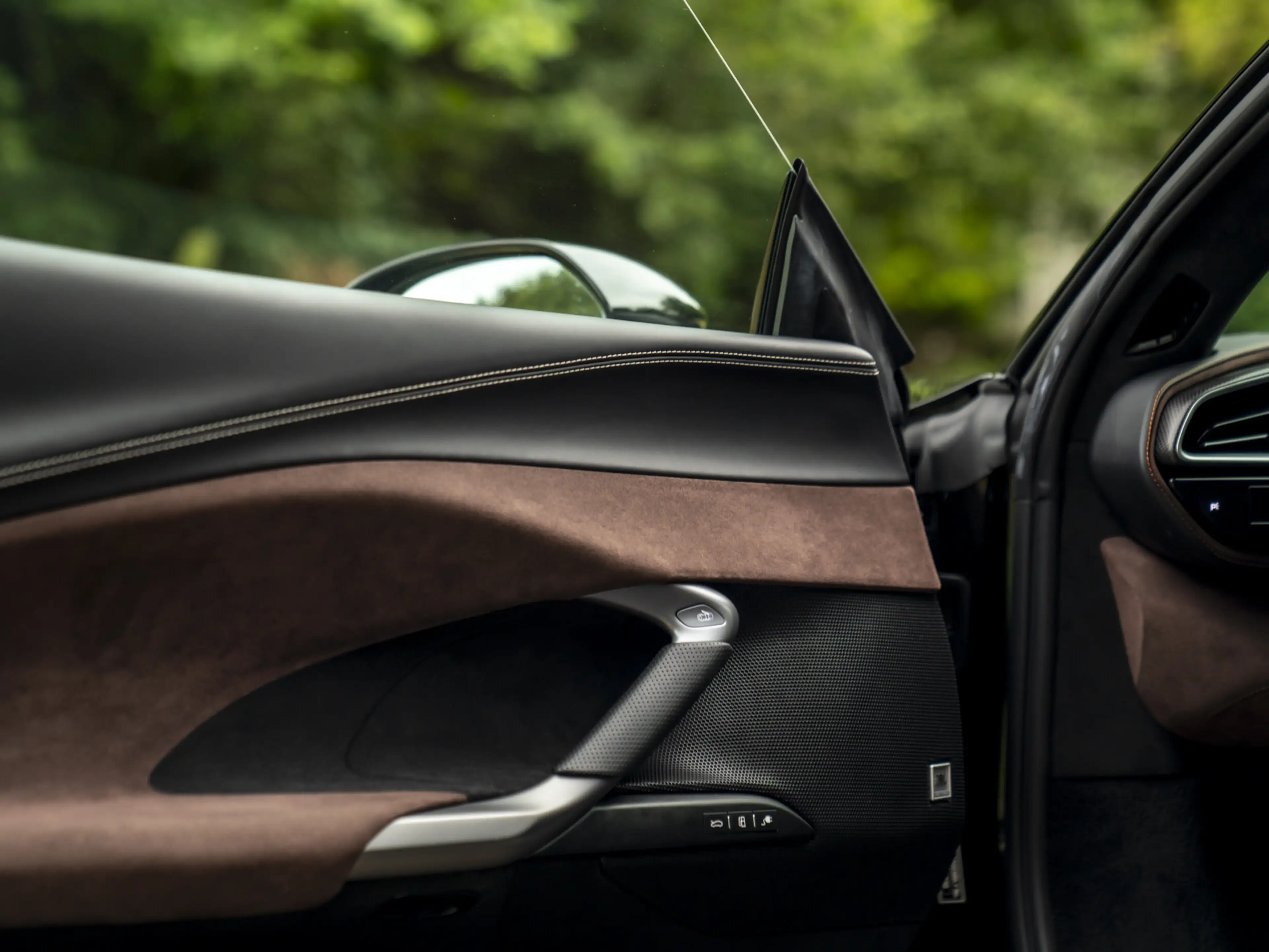 Ferrari 296 GTB 3.0 V6 | Lift | Cioccolato Racing Seats — photo 48
