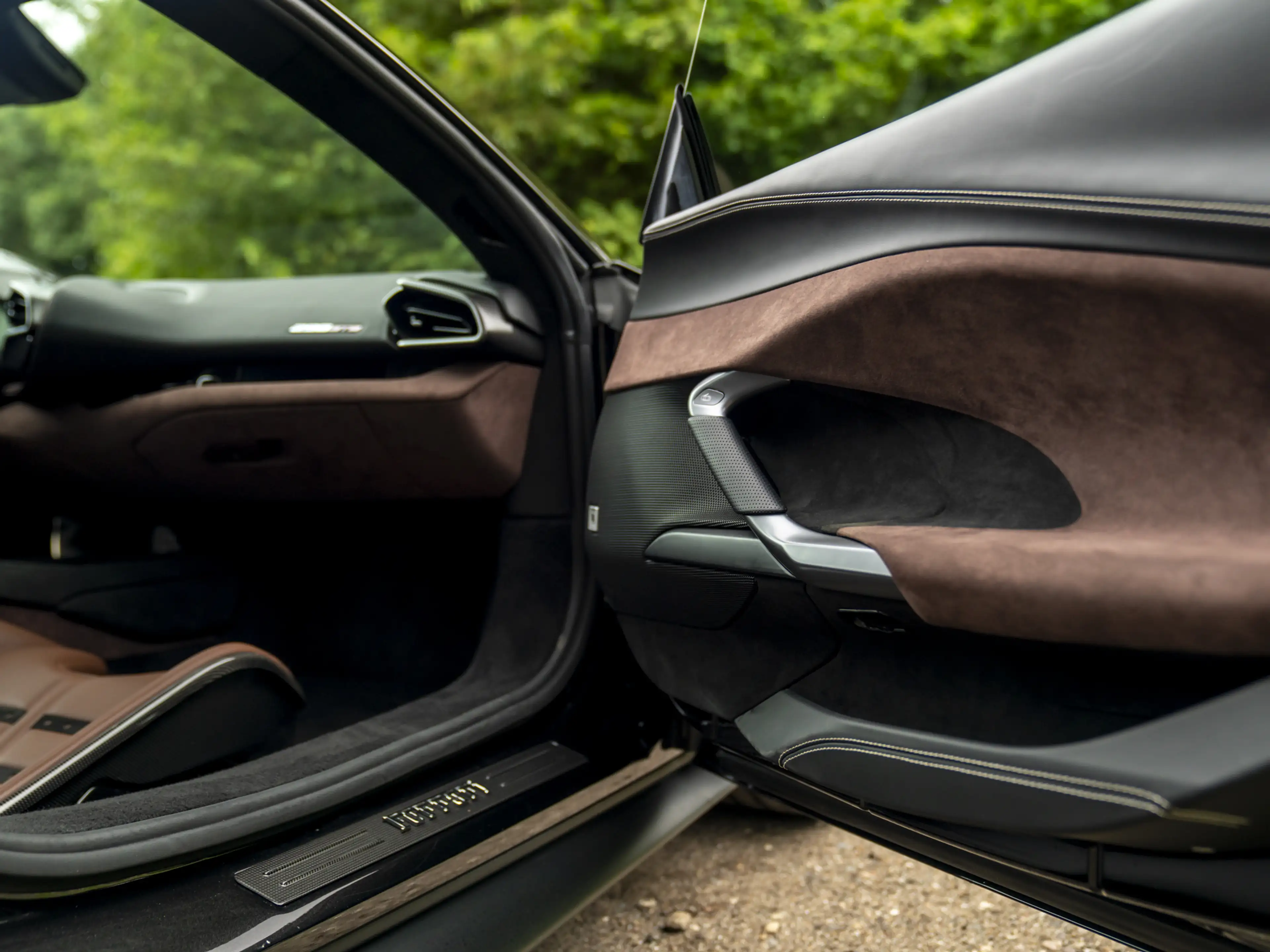 Ferrari 296 GTB 3.0 V6 | Lift | Cioccolato Racing Seats — photo 39