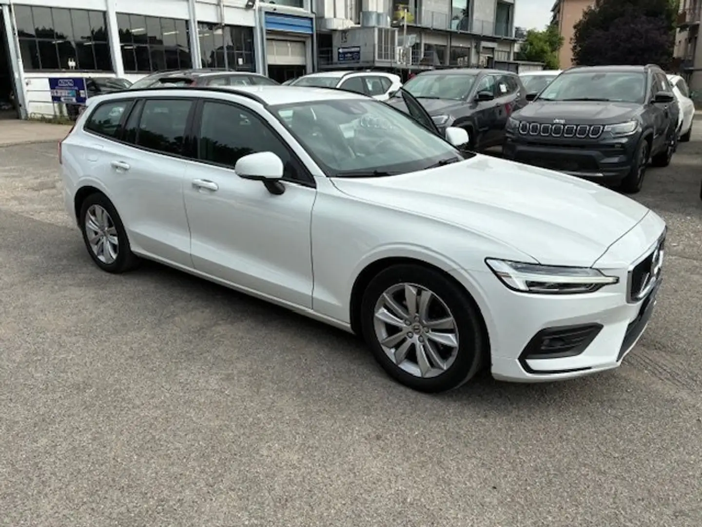 Volvo V60 V60 2.0 d3 Business geartronic my20 Weiß - 2