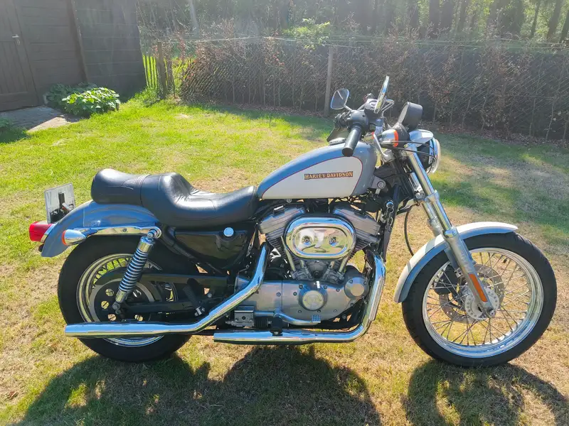 Harley-Davidson Sportster 883