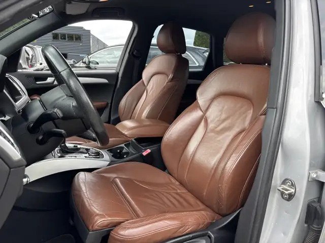 Audi Q5 view 13