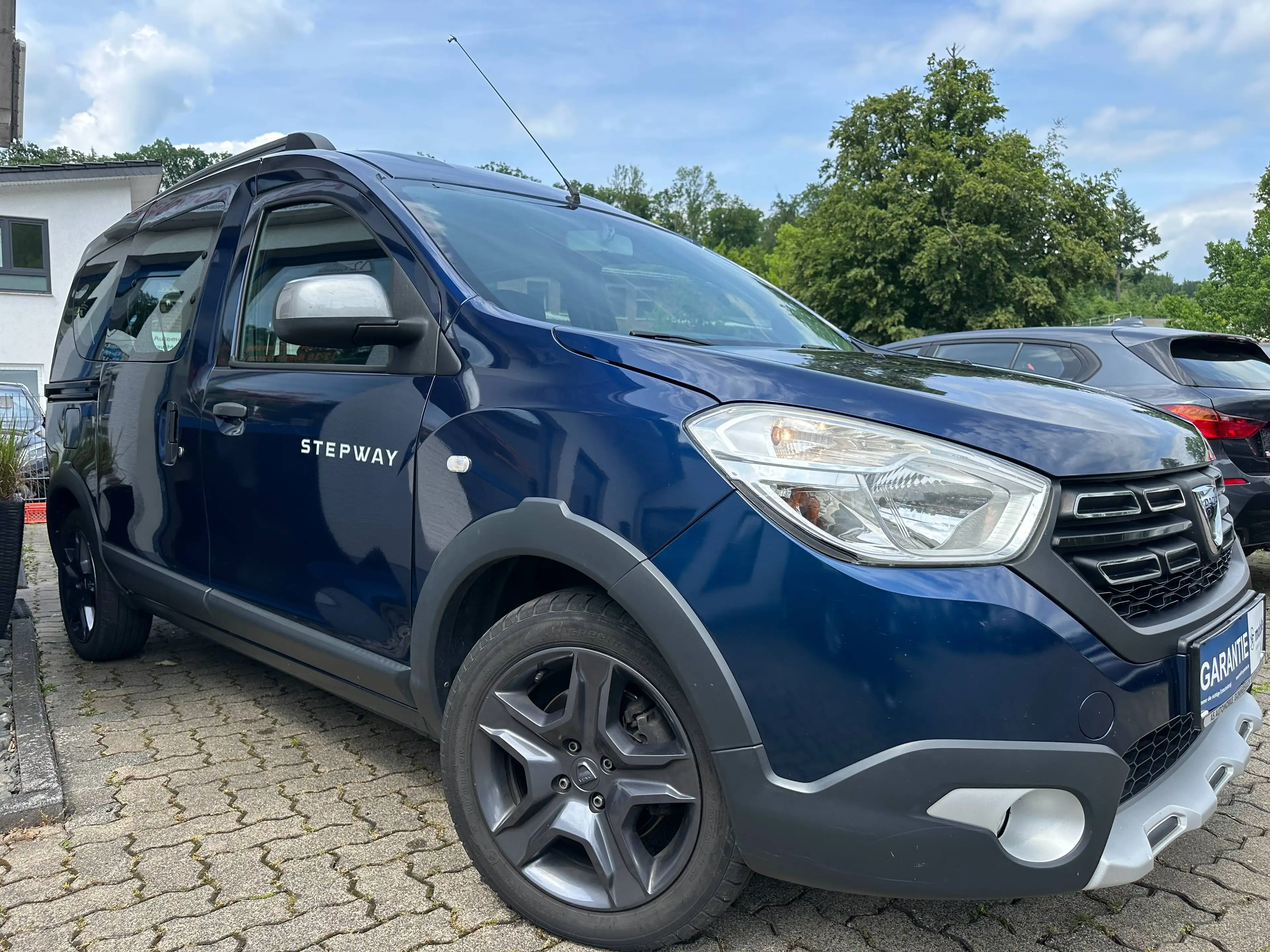 Dacia Dokker 1.2 TCe Stepway+NAVI+KLIMA+2XSCHIEBETÜR+T-LEDER — photo 2