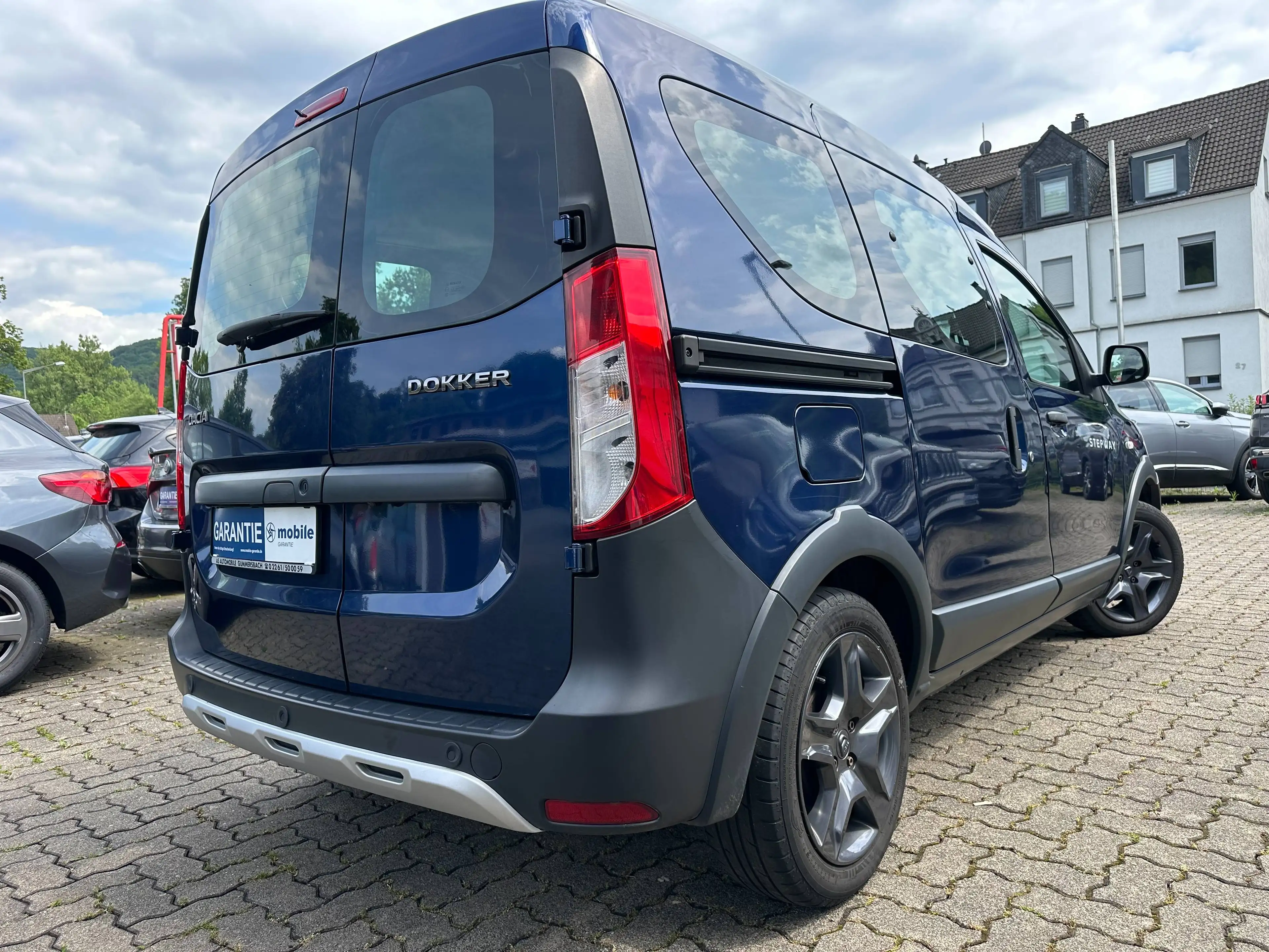 Dacia Dokker 1.2 TCe Stepway+NAVI+KLIMA+2XSCHIEBETÜR+T-LEDER — photo 4