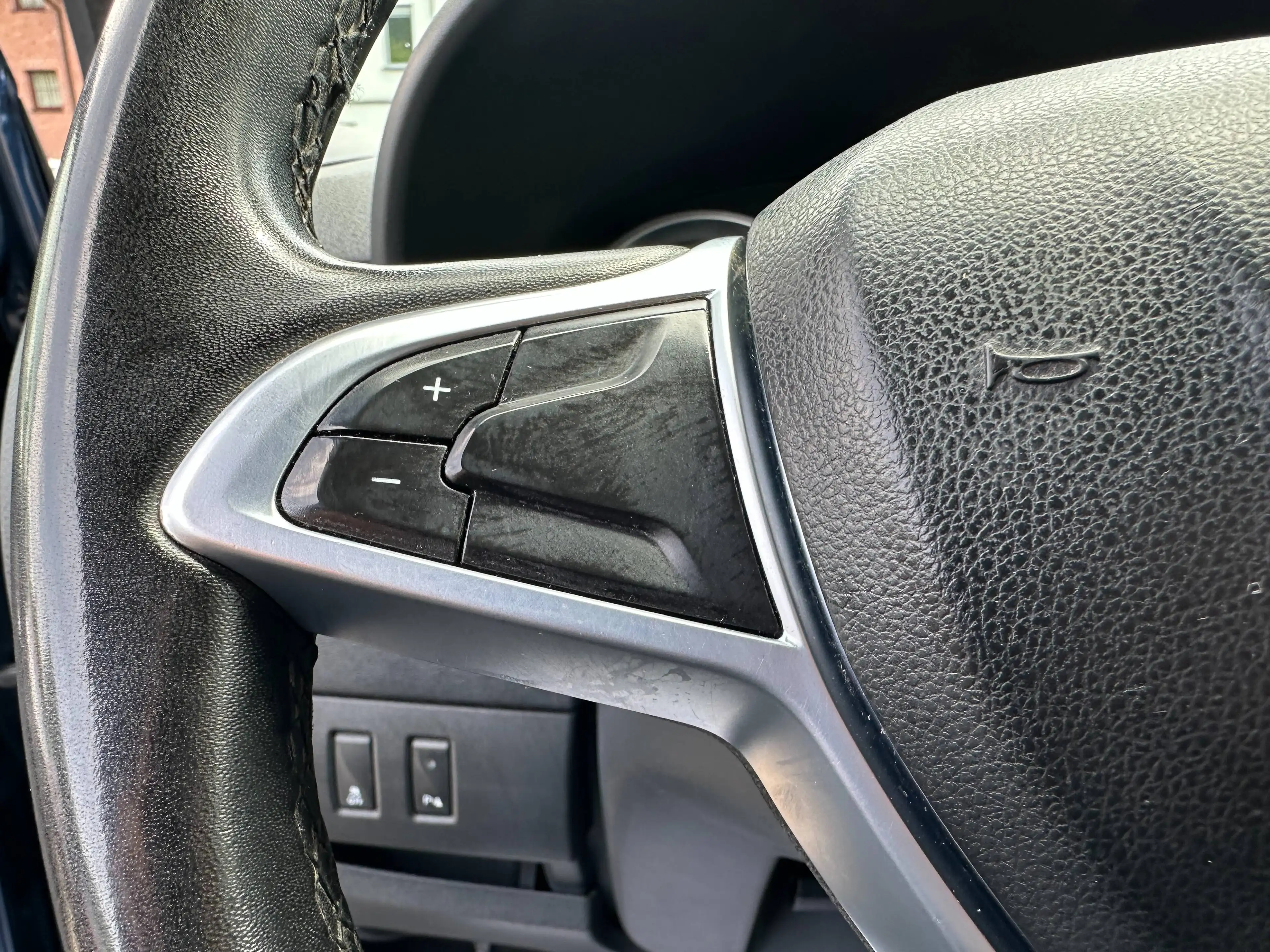 Dacia Dokker 1.2 TCe Stepway+NAVI+KLIMA+2XSCHIEBETÜR+T-LEDER — photo 11