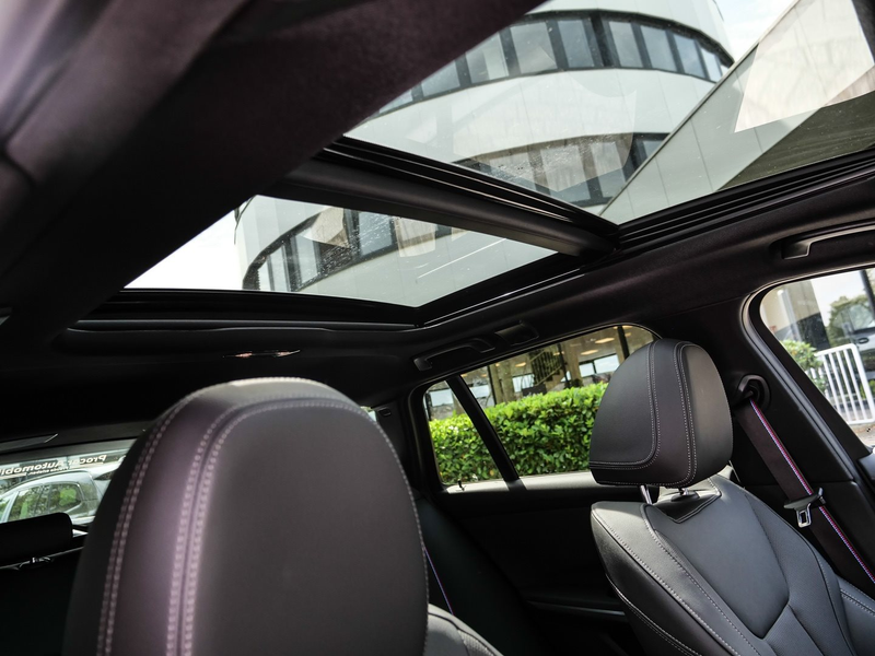 BMW 340 M340i xDrive MSport + Pano + H/K + AHK + 19" — photo 18