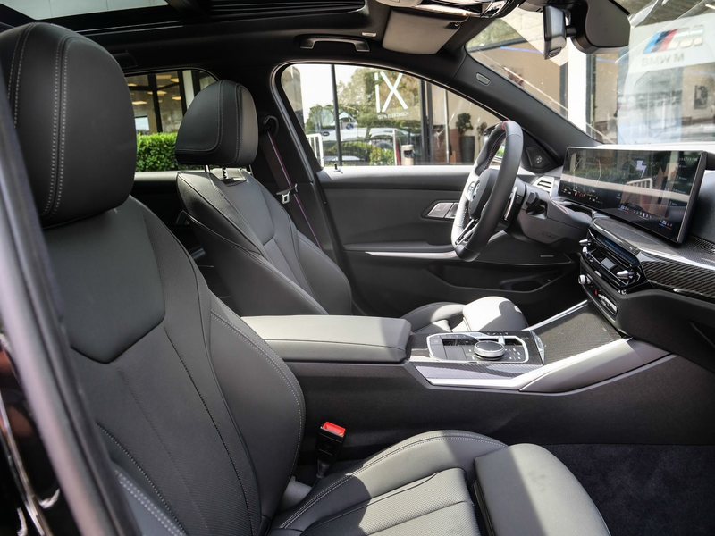BMW 340 M340i xDrive MSport + Pano + H/K + AHK + 19" — photo 17