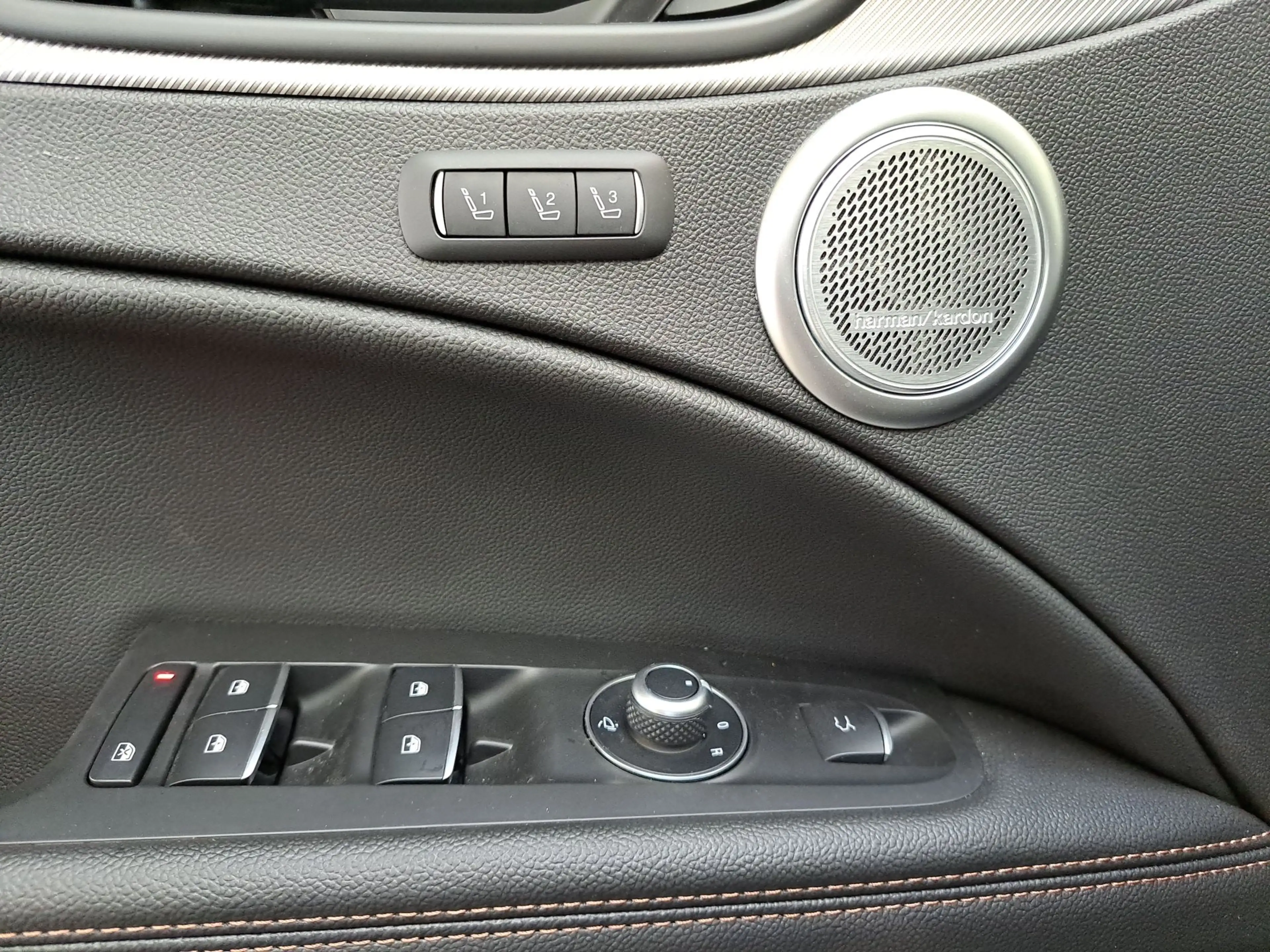 Alfa Romeo Stelvio 2.2 Diesel 16V AT8 Q4 Intensa VelocePaket — photo 22
